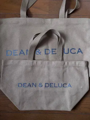 DEAN & DELUCA의 차리티 토트백 (새상품)입니다
