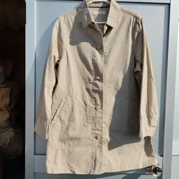 베이지 트렌치코트 긴팔 M-L