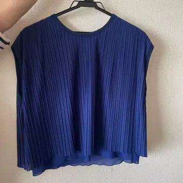 네이비 플리츠 슬리브리스 상의 S