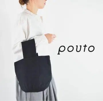 pouto(포) CANVAS BUCKET BAG MINI 블랙