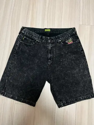 HUF 블랙 데님 숏팬츠 34