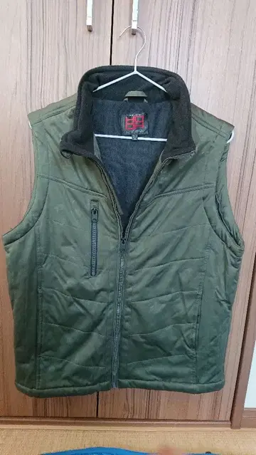 봉황 올리브 카모플라주 방한 베스트