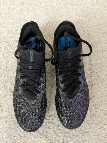 언더 아머 스파이크 슈즈 블랙/파랑