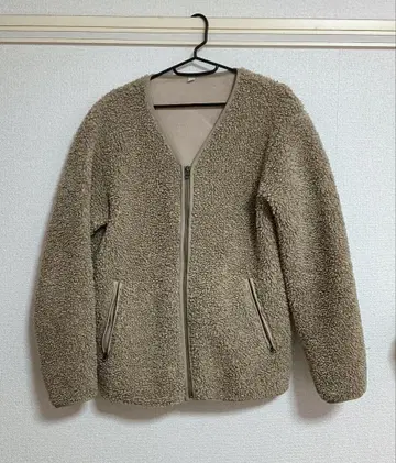 유니클로 베이지 플리스 자켓 M 사이즈