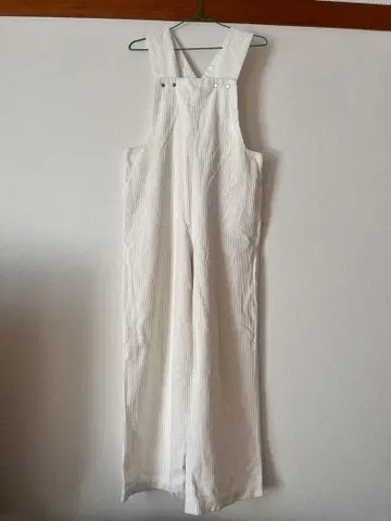 저널 스탠다드 relume 화이트 살로펫