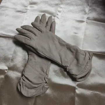 베이지 가죽 롱 그로브