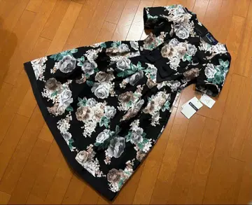 새상품 엠즈 그레이시의 꽃 패턴 리본 포함 반팔 원피스