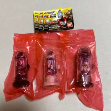 가샤폰 울트라 캡슐 04 [ 페가카프슐, 울트라세븐 외 세트 ]