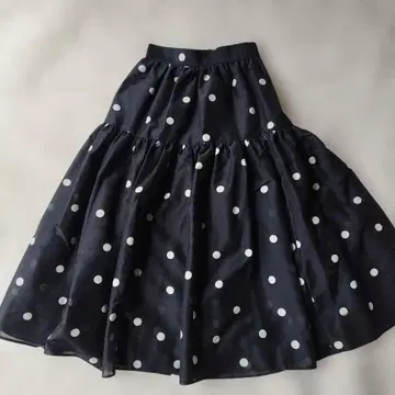 24년 컨디션 최상 Sov. 도트 오간자 캉캉 스커트 블랙 38