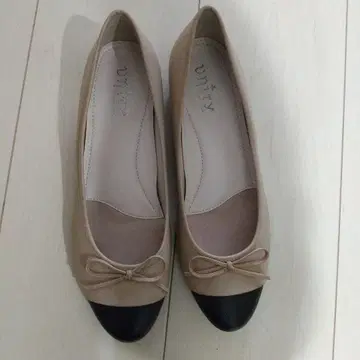 유니티 플랫슈즈 23cm