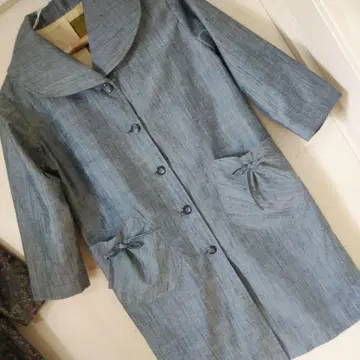 그레이  큰 옷깃 안감 부착 롱 코트