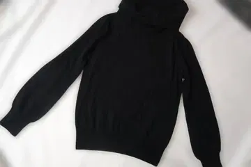 23구 캐시미어 혼방 오프 터틀넥 스웨터 블랙 컬러 38