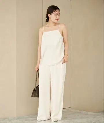 plage 플라주 dull satin relax 팬츠 내추럴 36