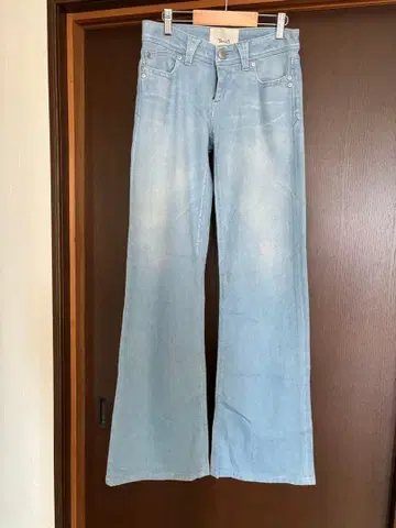 YANUK 부츠컷 데님 24 사이즈