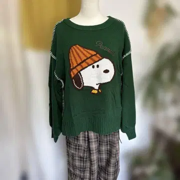 스누피 그린 니트 스웨터 오버 사이즈