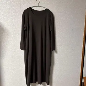 요건 레일의 원피스입니다.