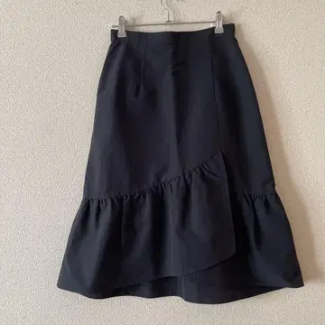 ANAYI 네이비 컬러 스커트