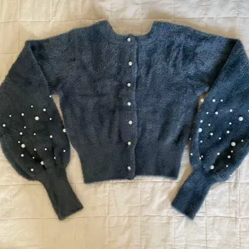 그레이 펄 장식 벌룬 슬리브 가디건 여성용 가디건