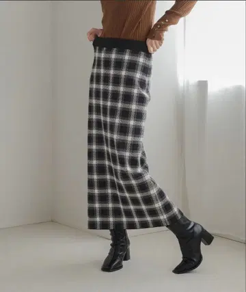 로리즈팜 스무스 니트 타이트 스커트