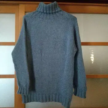 실크 패밀리, 큼직한 터틀넥