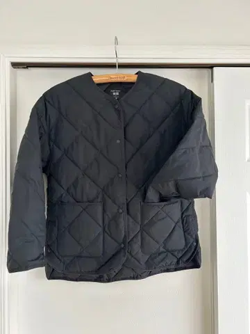 유니클로 퍼프테크 릴랙스 자켓 M 블랙