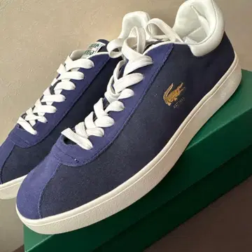 LACOSTE 네이비 스니커즈