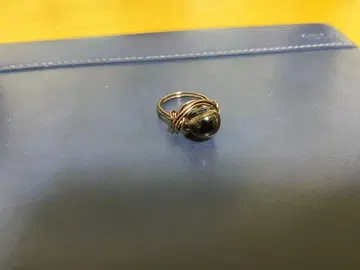 와이어 랩 링 다크 스톤 포함