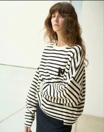 토끼 온라인 한정판 트레이닝복 느낌 니트 미라 오웬 보더