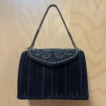 파티 백 [블랙] 격상 코디에