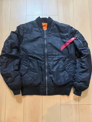 MA-1 블랙 자켓 오렌지 라이닝