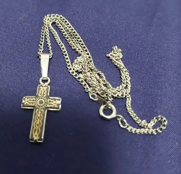 십자가 목걸이
