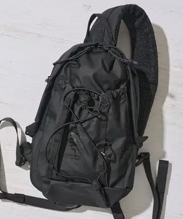 ELLKER 원 숄더백