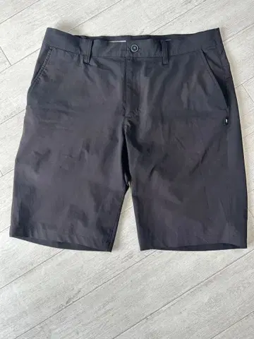 뉴발란스 블랙 숏팬츠