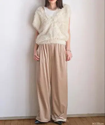 AKTE V넥 샤기 니트 베스트