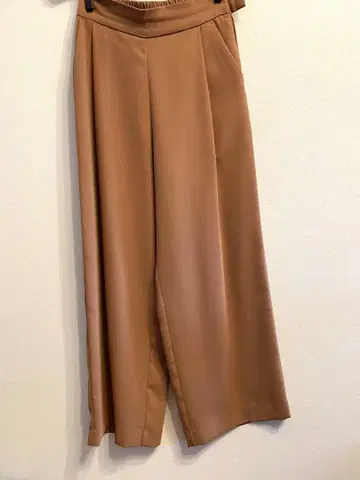 소쥬 턱 와이드 팬츠 허리밴딩