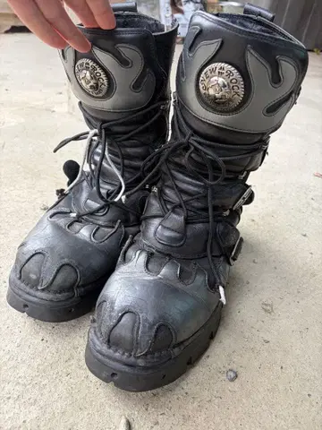 newrock fire pattern boots 27.0~28.0