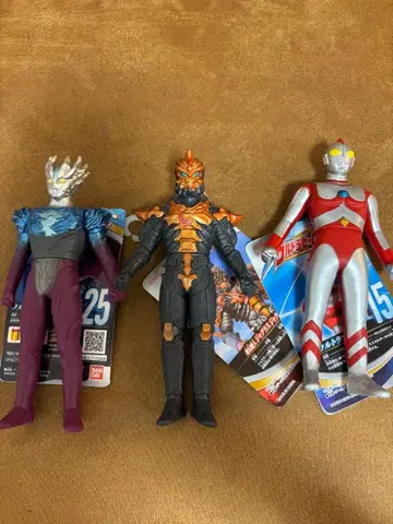 울트라맨 시리즈 피규어 3체 세트