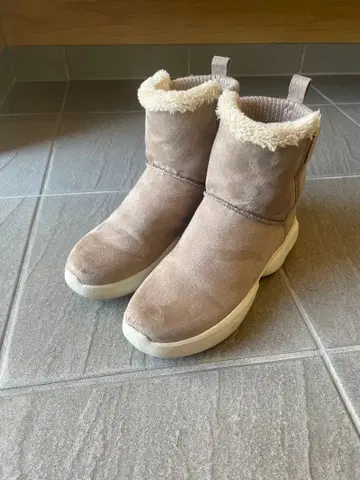 어그 부츠 베이지