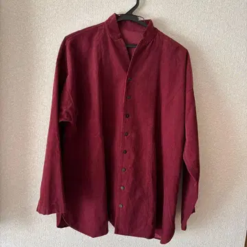 요건 레일의 자켓입니다.