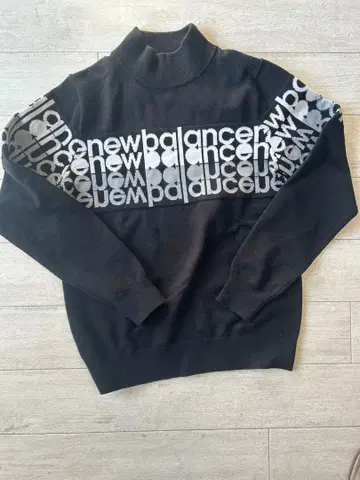 new balance 블랙 스웨터 1(M)