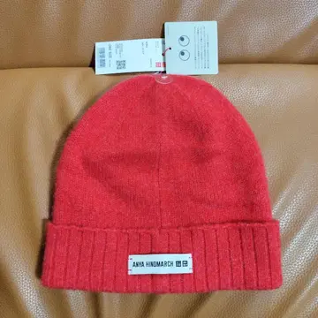유니클로 안야 힌드마치 니트 모자 레드 캐시미어