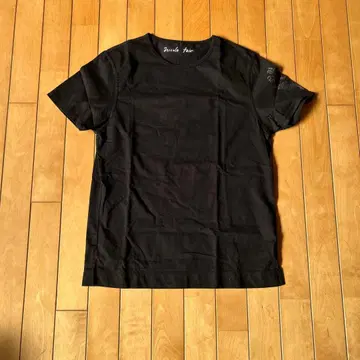 블랙 프린트 T셔츠