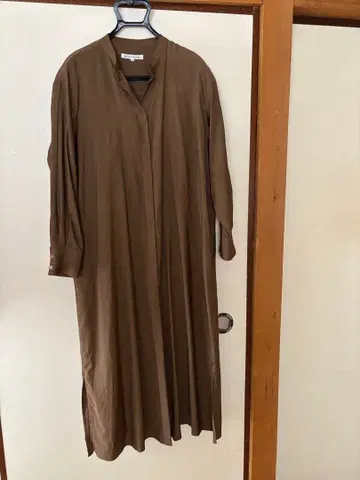 23구 브라운 롱 셔츠 원피스