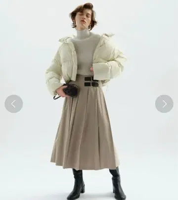 미라 오웬 W 벨트 디자인 플리츠 스커트