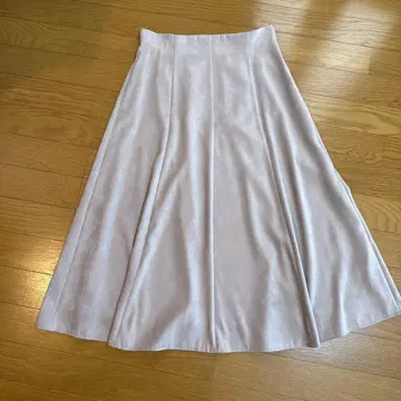 쿠 드 샹스 스웨이드 느낌 플레어 스커트 베이지