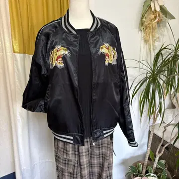 Bullet Noise 호랑이 자수 일본 한정판 스카잔 블랙 unisex