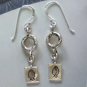 카렌족 실버 물고기 참 롱 귀걸이 핸드메이드