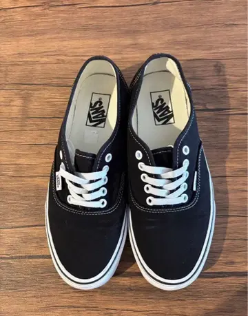 Vans Authentic