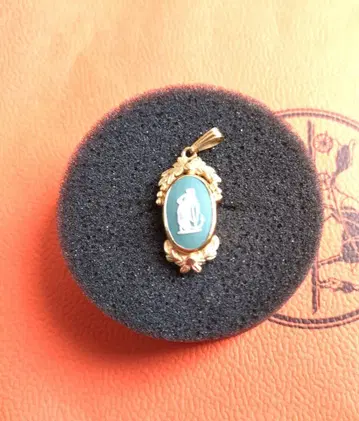 [ 앤티크 ] wedg wood 금 도금 타원형 펜던트 탑