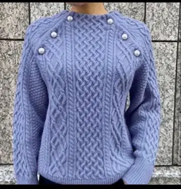 JENNE 라이트 블루 케이블 니트 스웨터